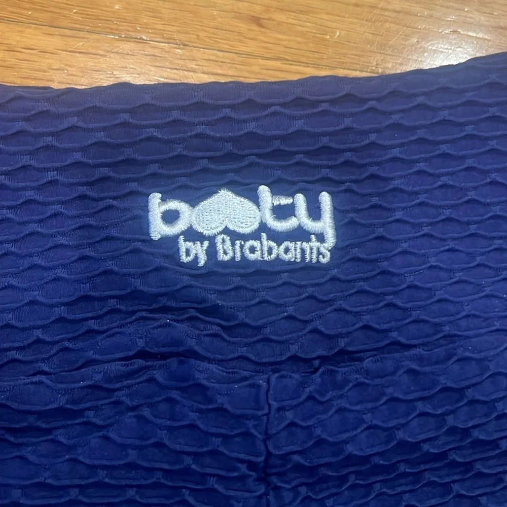 Booty by Brabants women’s blue capris legging size one size .